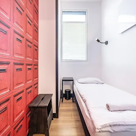 Vola Hostel *