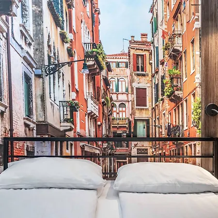 Vola Auberge de jeunesse *