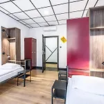 Vola Hostel *