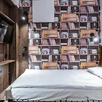 Vola Hostel *