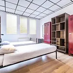 Vola Hostel *